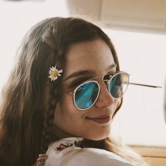 Meet your Posher ⚡️Leah⚡️ - Picture 5 of 8